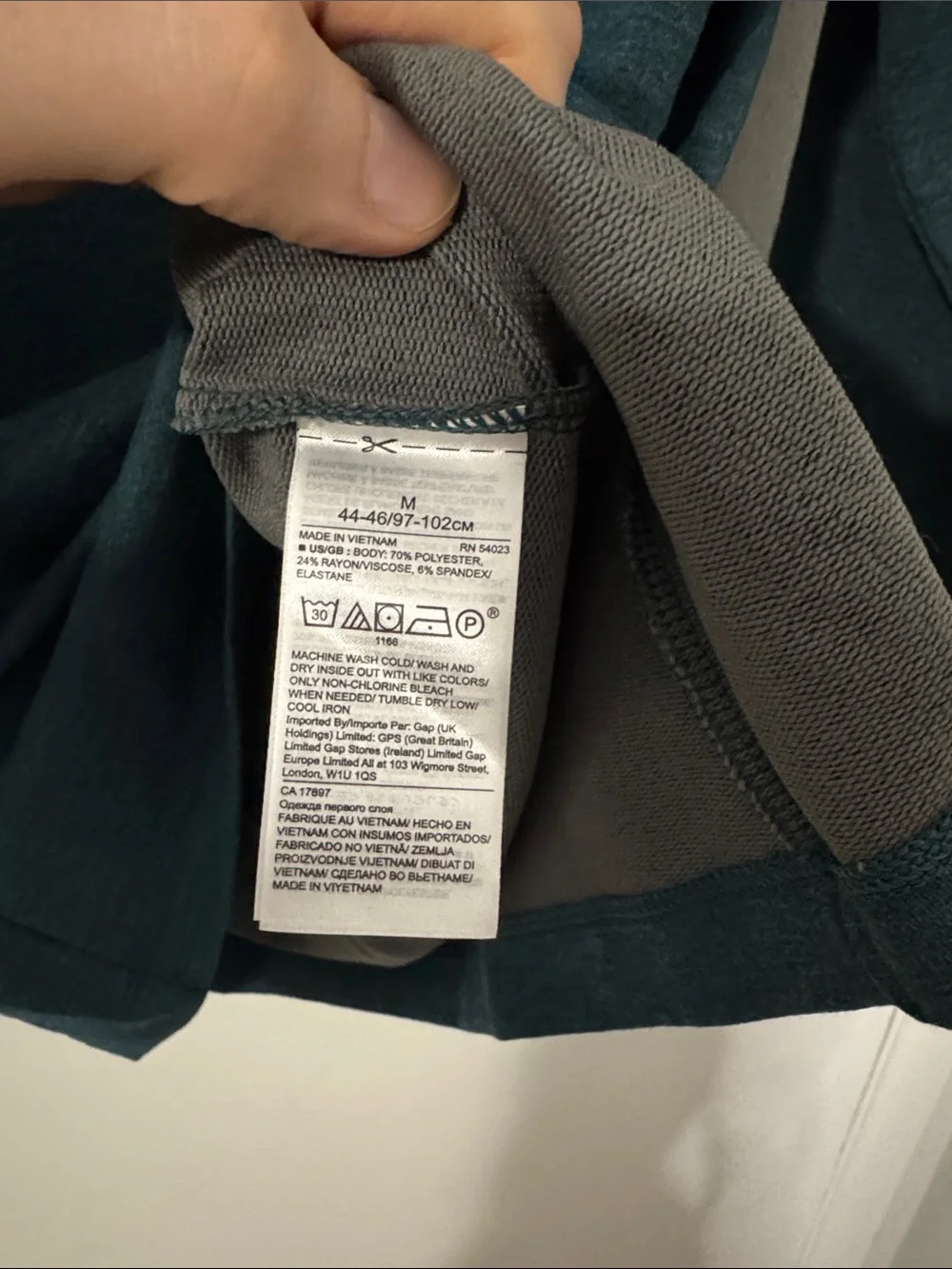 Banana Republic Men’s Medium Dark Teal Long Sleeve Core Temp Crewneck NWT